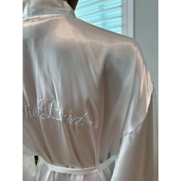 In Bloom by Jonquil "Bride" Satin Finish Robe with belt, size small - Picture 6 of 11
